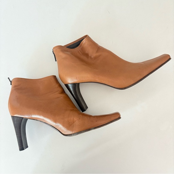 Bebe Women’s 8.5 Orange Leather Square Toe Zipper 3 1/4” Heels Ankle Boots Italy - Picture 1 of 11
